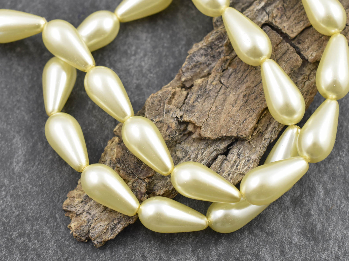 Pearl Beads - Glass Beads - Tear Drop Bead - Ivory Pearls - Wedding Jewelry Beads - 15x8mm - 16" Strand - (B905)