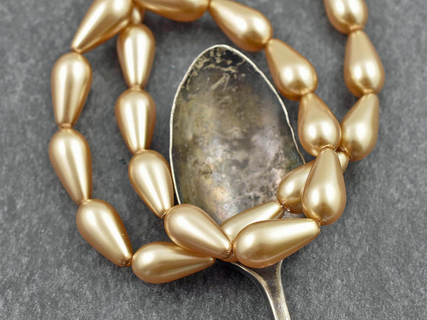 Pearl Beads - Glass Beads - Tear Drop Bead - Wedding Jewelry Beads - 15x8mm - 16" Strand - (A640)