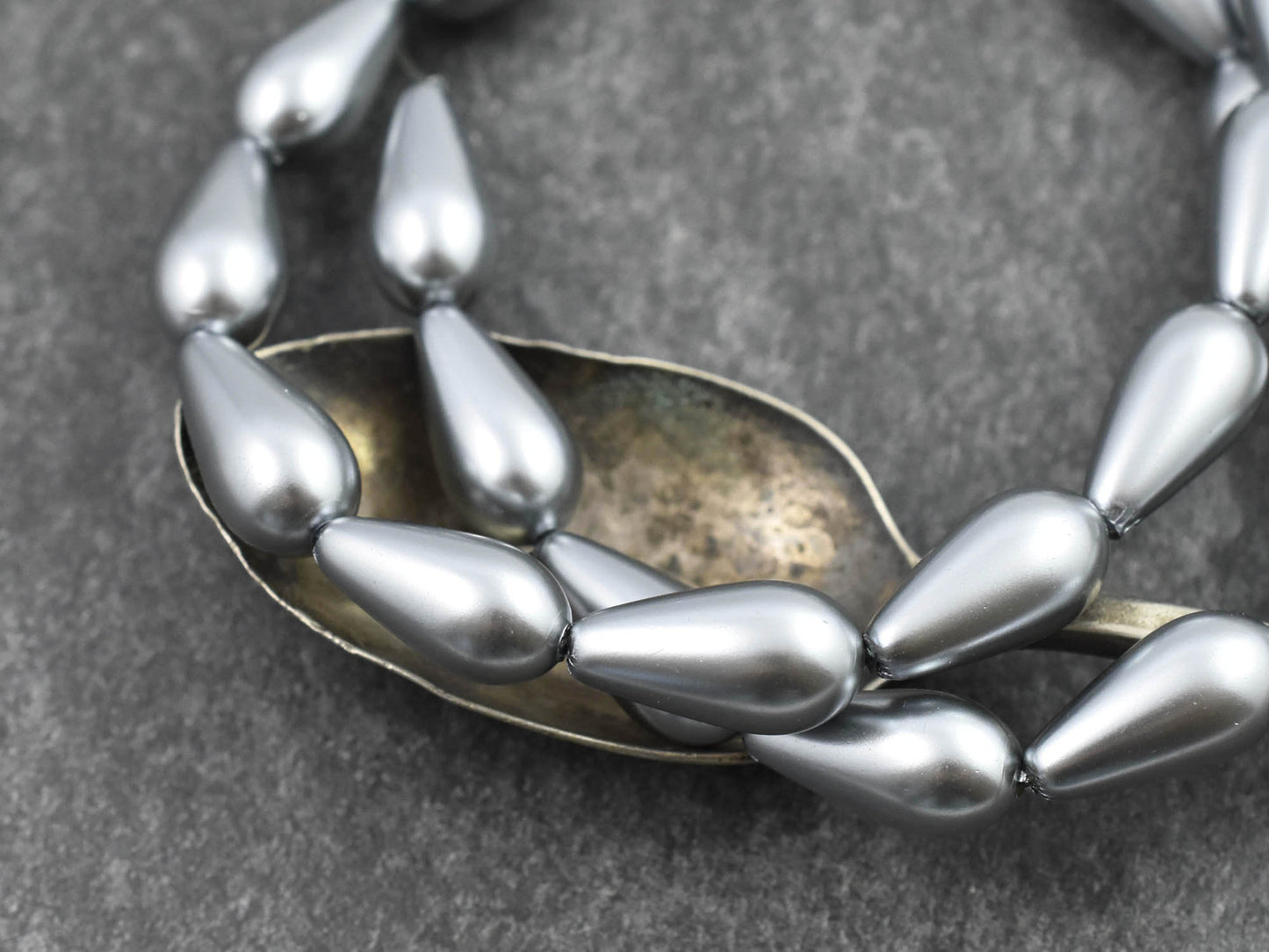 Pearl Beads - Glass Beads - Tear Drop Bead - Gray Pearls - Wedding Jewelry Beads - 15x8mm - 16" Strand - (2076)