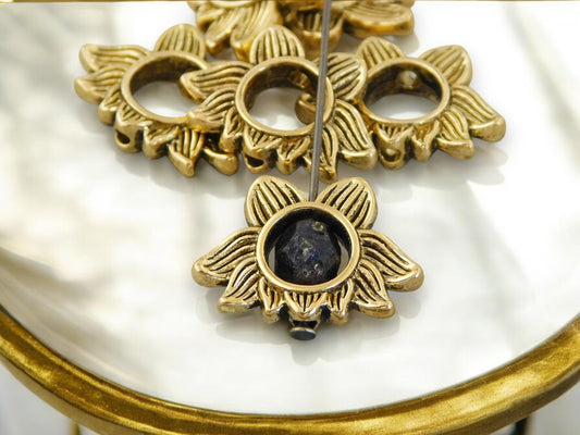*15* 14x19mm Antique Gold Lotus Flower Bead Frames