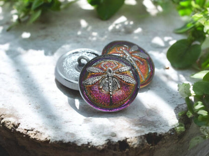 18mm Dragonfly Button Volcano with a Silver Dragonfly - Czech Glass Buttons