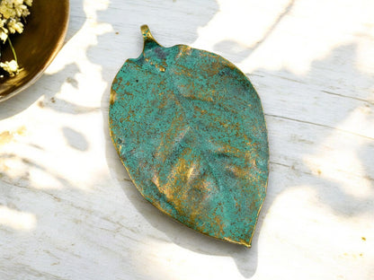 77x46mm Bronze green Patina Leaf Pendant
