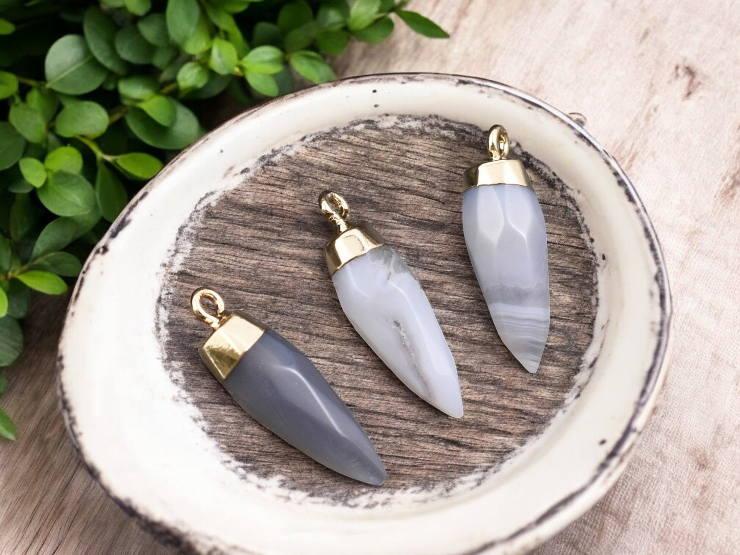 25-26mm Gold Tone Natural Gray Agate Pointed Bullet Pendant