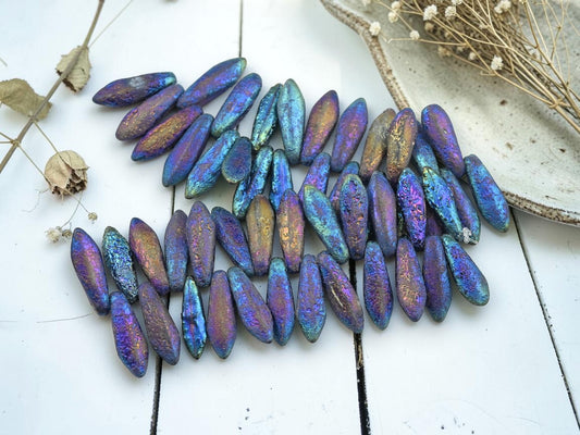 *25* 5x16mm Blue Iris Etched Dagger Beads