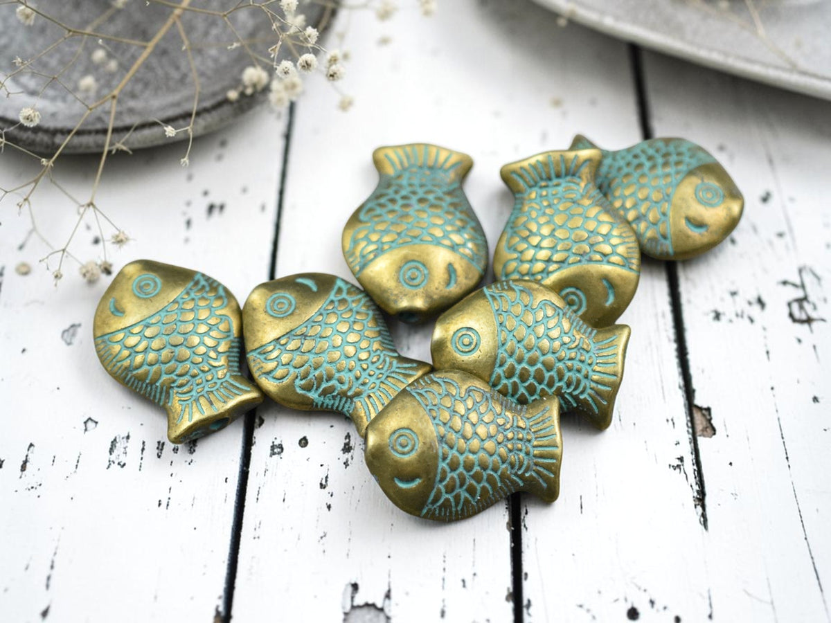 *50* 14x10mm Bronze Green Patina Fish Beads