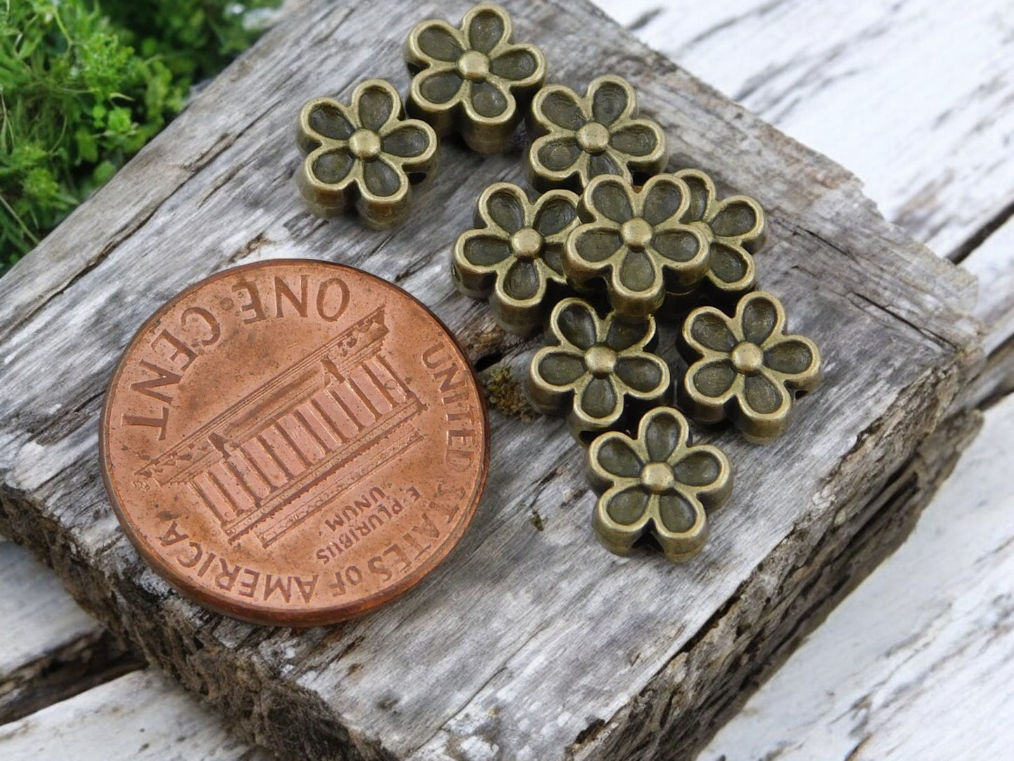 *100* 7mm Antique Bronze Hawaiian Flower Beads