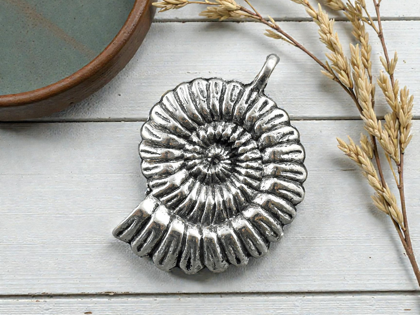 *2* 37x27mm Antique Silver Nautilus Pendants