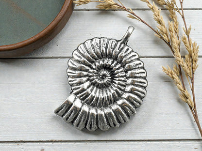 *2* 37x27mm Antique Silver Nautilus Pendants