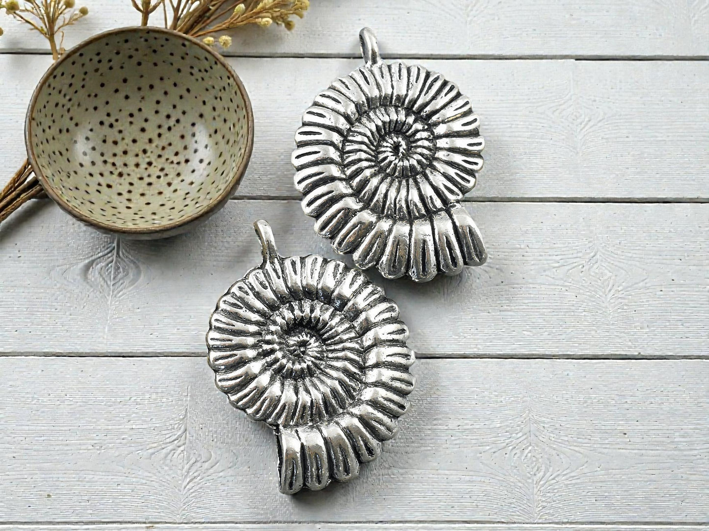 *2* 37x27mm Antique Silver Nautilus Pendants