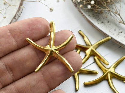 *5* 32x29mm Antique Gold Star Fish Pendants