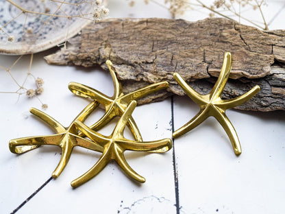 *5* 32x29mm Antique Gold Star Fish Pendants
