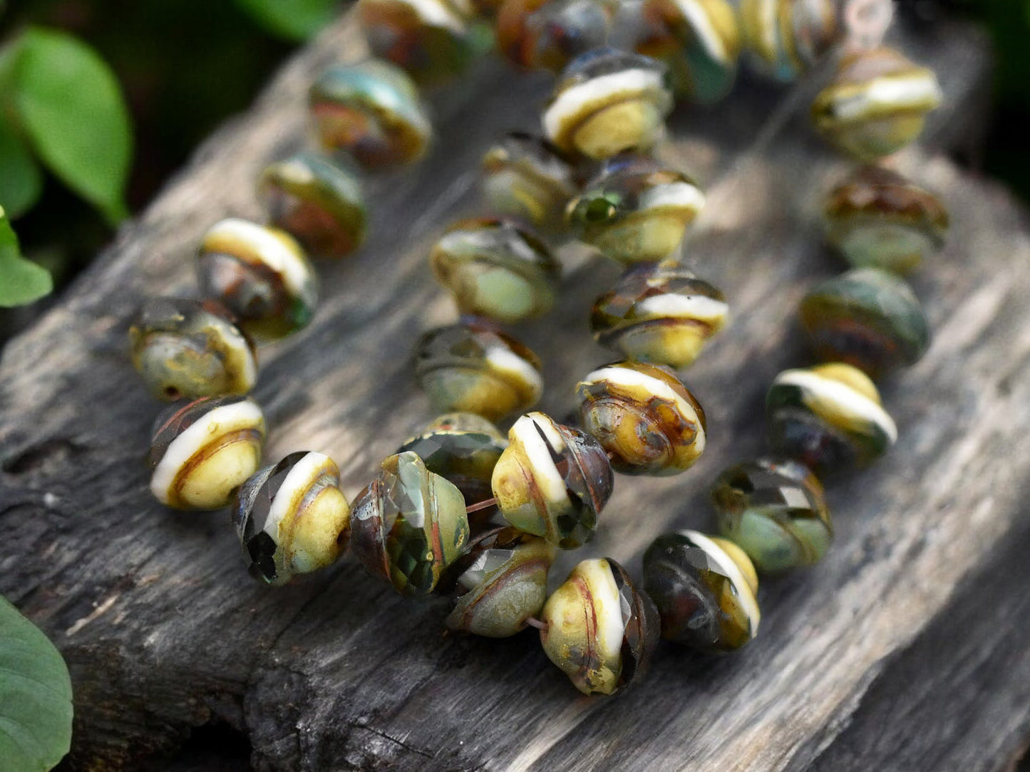 *15* 8x10mm Blended Green Topaz Picasso Saturn Beads