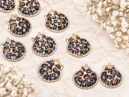 43x42mm Gold Plated Brass Surrounding Natural Shell Leopard Print Pendant