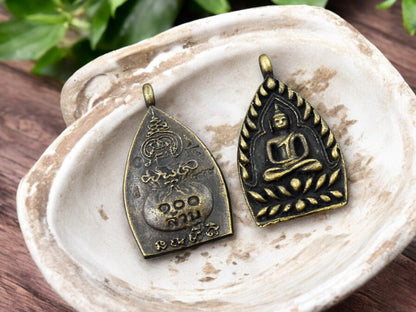 25x42x7mm Brass Buddha Amulet Pendant