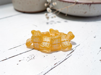 *10* 16x11mm White Washed Dandelion Opaline Butterfly Beads