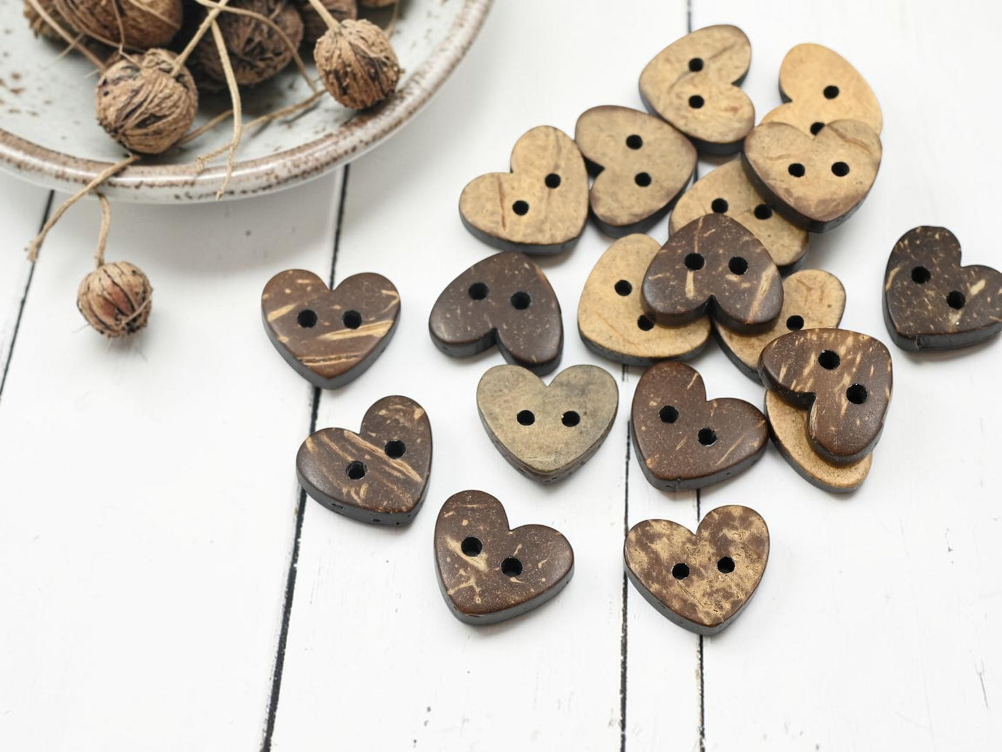 *10* 15mm Dark Burleywood Tone Coconut Shell 2 Hole Heart Buttons