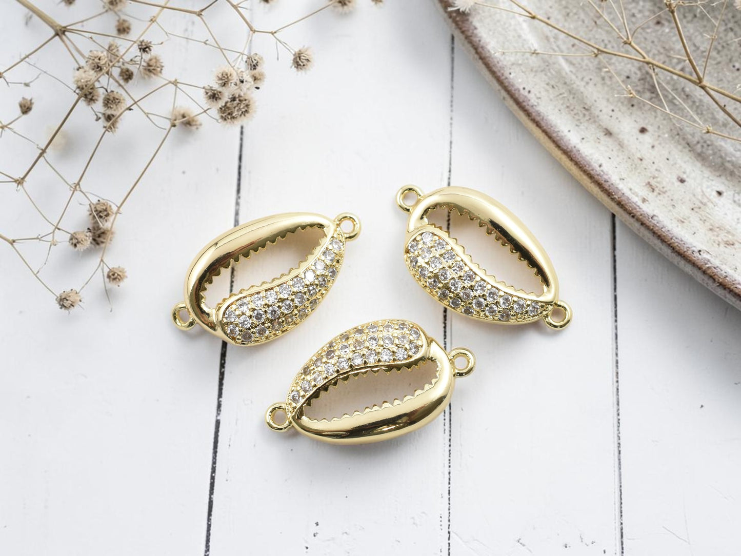 *5* 21x11mm 18k Gold Plated Micro Pave Cubic Zirconia Cowrie Shell Connectors