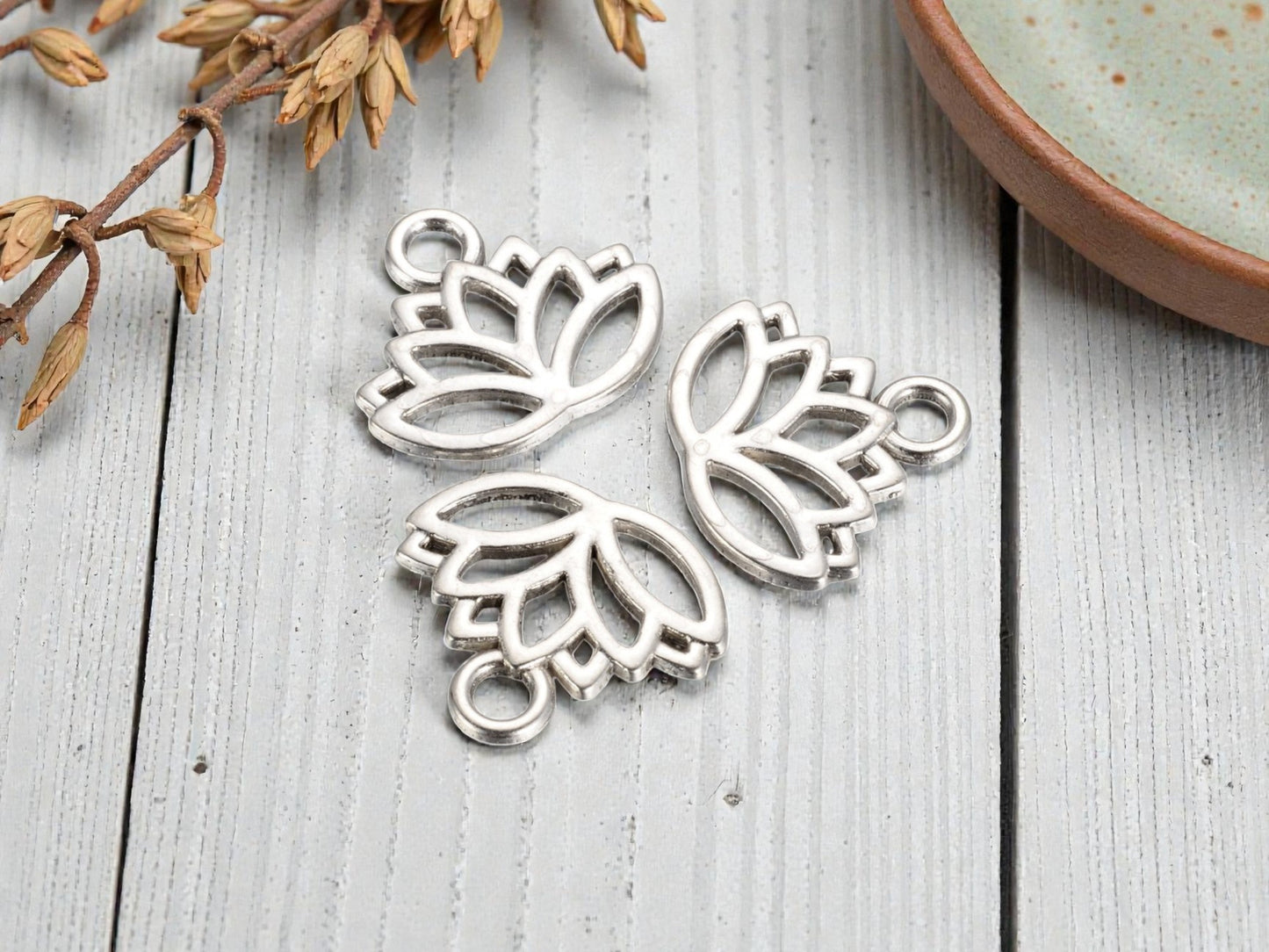 *10* 15x17mm Antique Silver Lotus Flower Charms