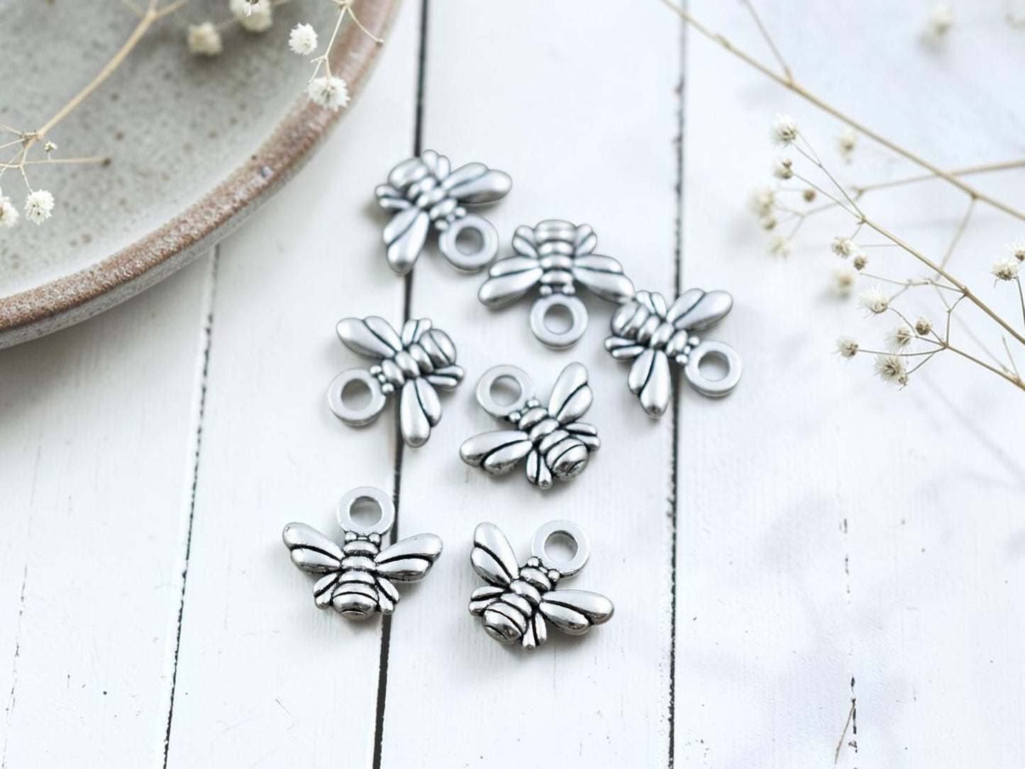*50* 10x11mm Antique Silver Bee Charms