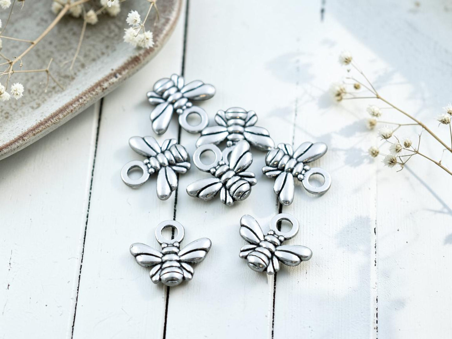 *50* 10x11mm Antique Silver Bee Charms