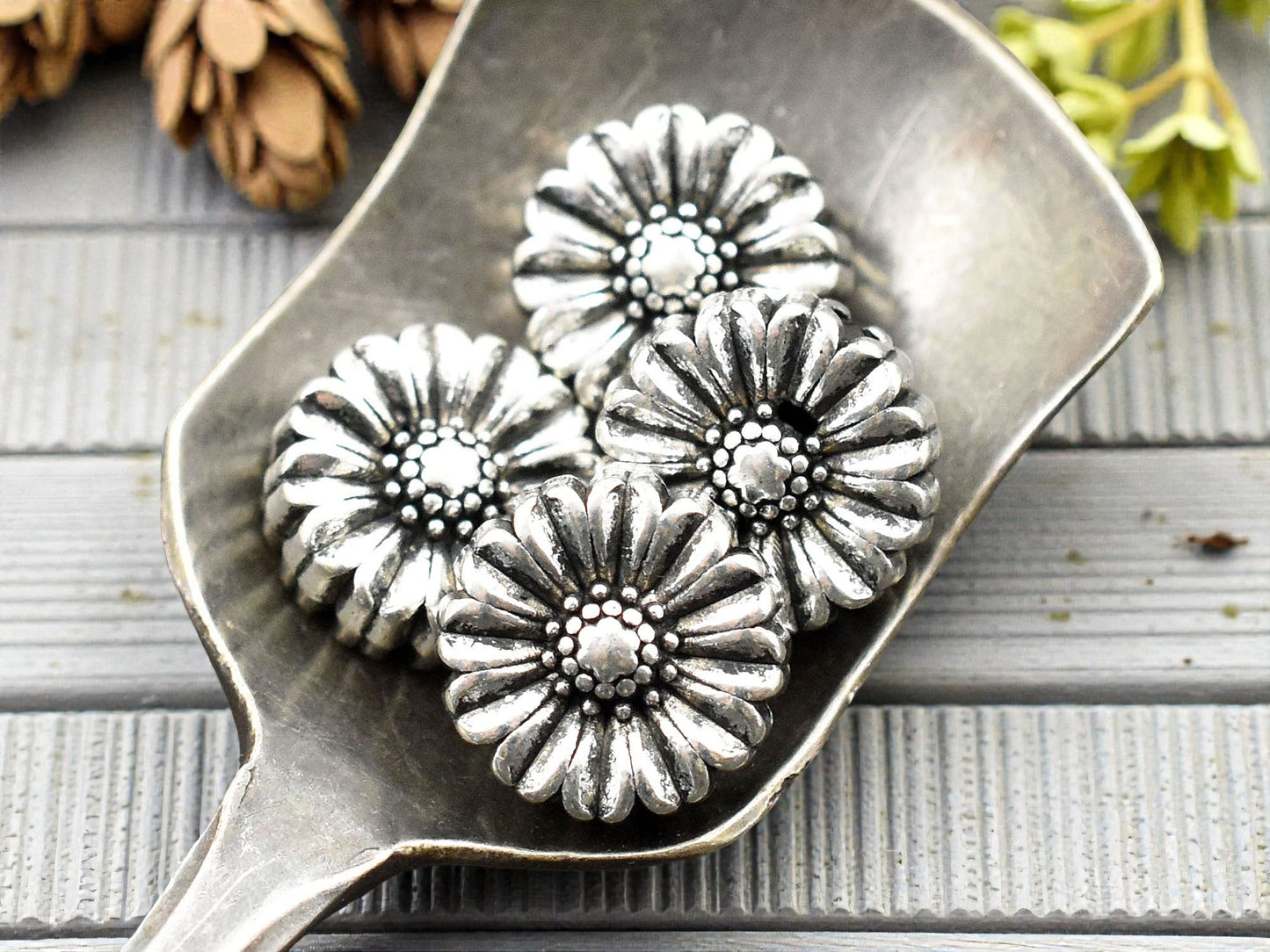 *20* 11x5mm Antique Silver Flat Flower Beads