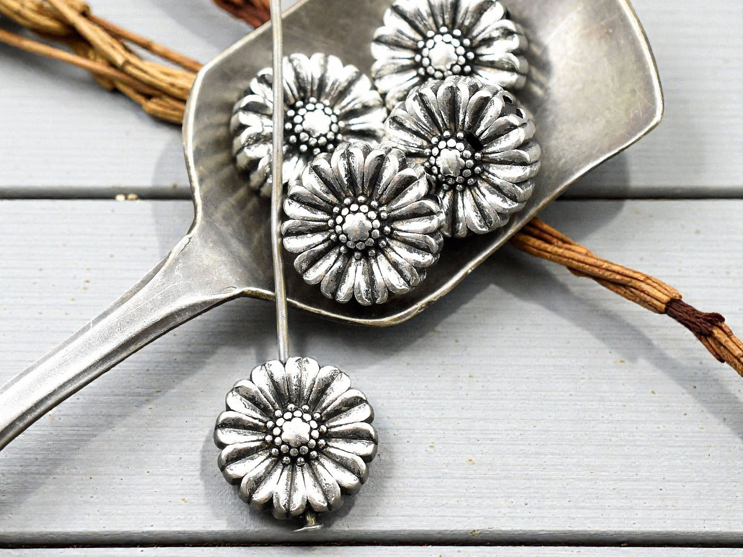 *20* 11x5mm Antique Silver Flat Flower Beads