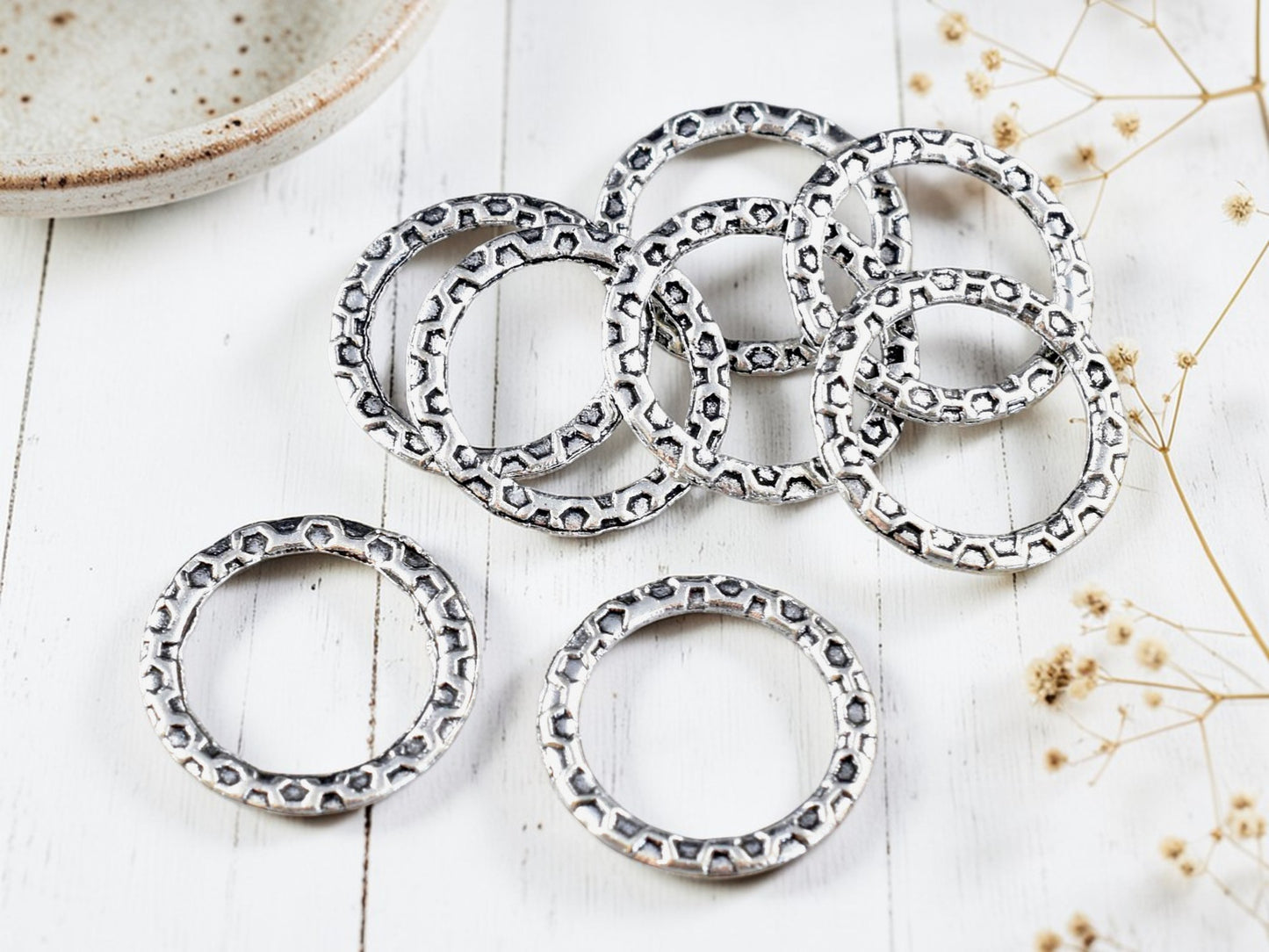 *20* 18mm Antique Silver Textured Closed Rings