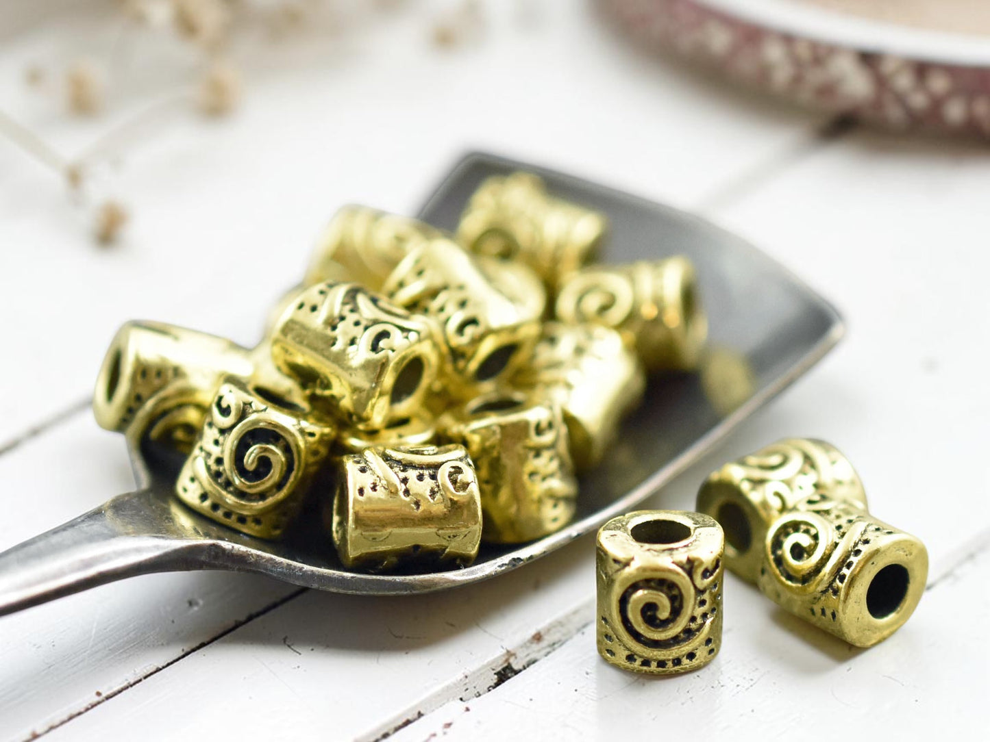 *50* 7x6mm Antique Gold Spiral Design Barrel Beads