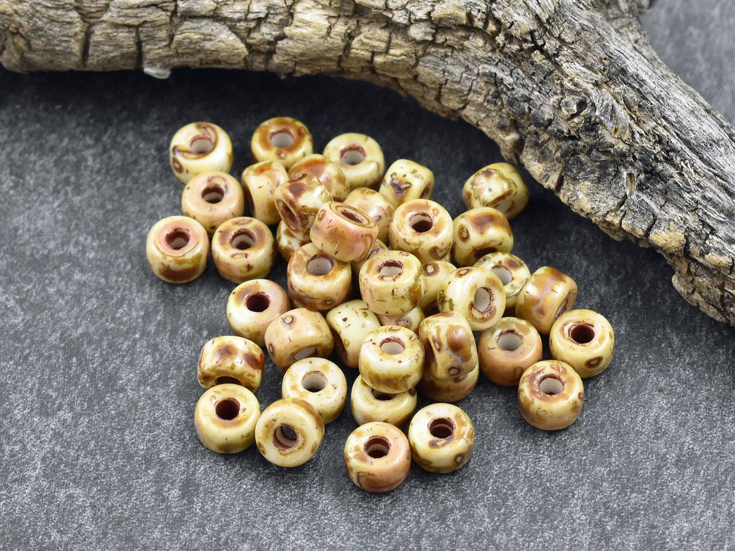 10g Chalk Travertine 2/0 Matubo Beads