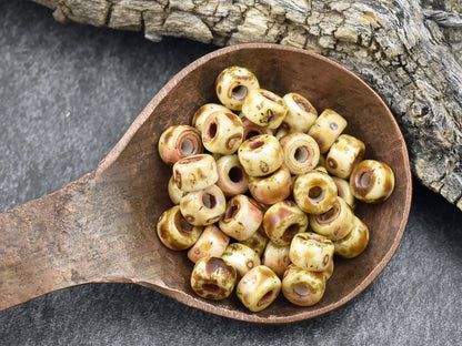 10g Chalk Travertine 2/0 Matubo Beads