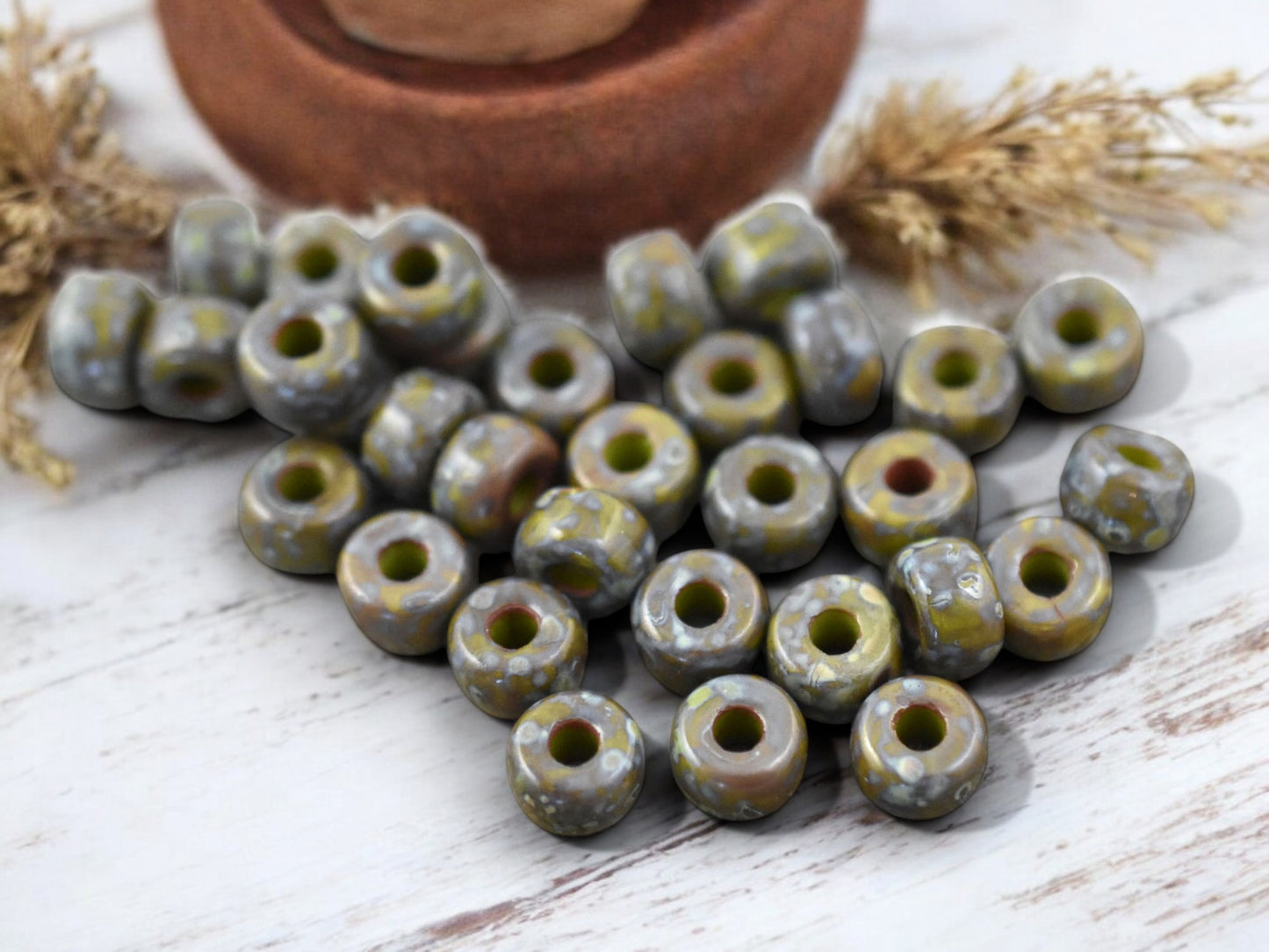 20g Opaque Wasabi Travertine 2/0 Matubo Beads