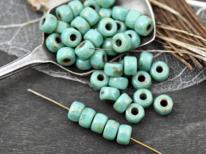 10g 3 Cut Green Turquoise Travertine 2/0 Matubo Beads
