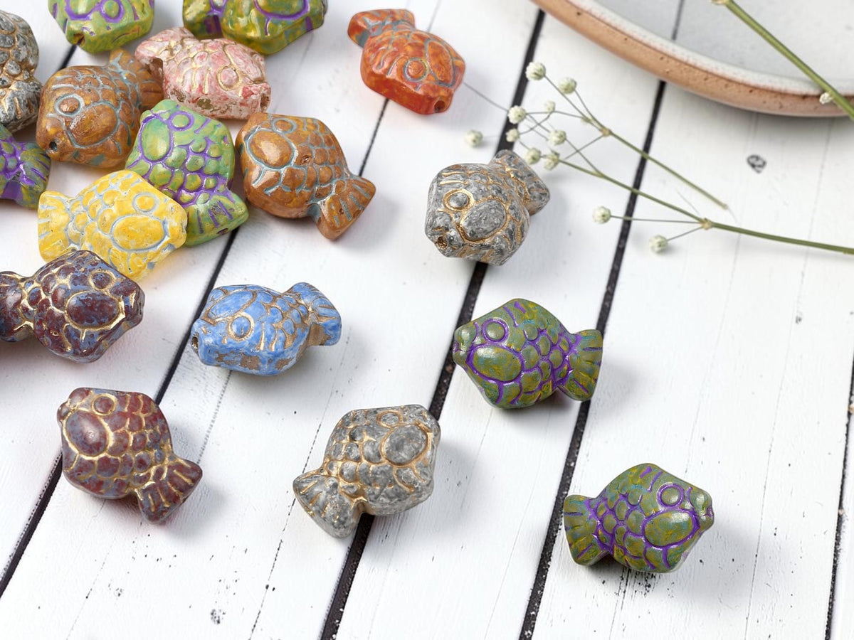 *10* 12x16x8mm Mixed Glass Fish Beads