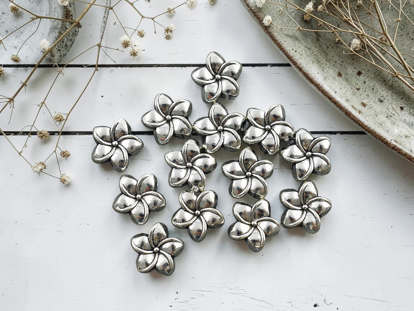 *50* 10mm Antique Silver Flower Beads