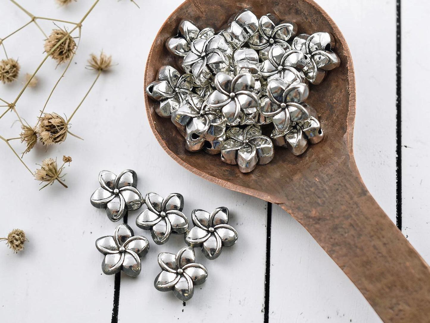*50* 10mm Antique Silver Flower Beads