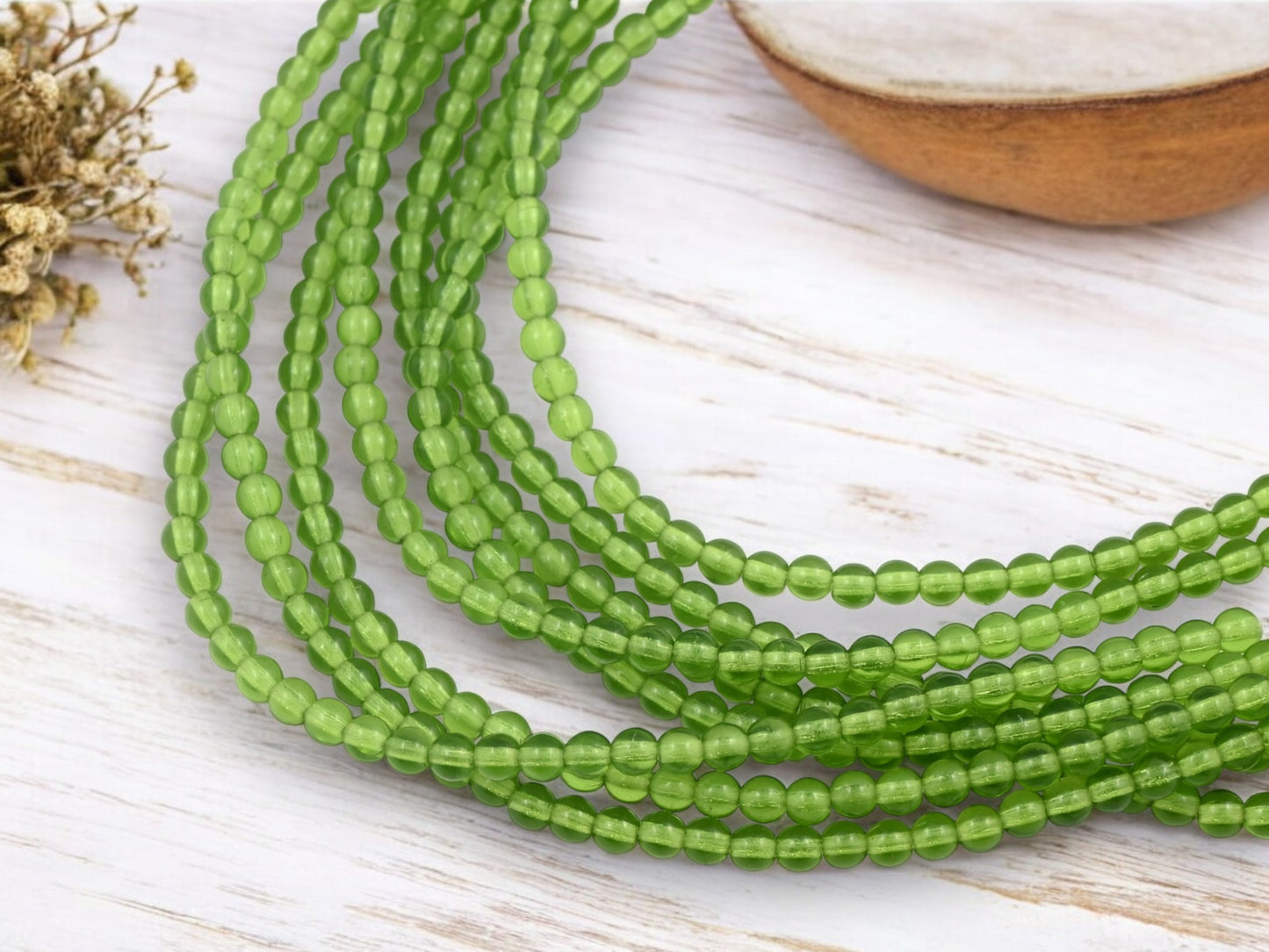 *50* 4mm Olivine Round Druk Beads