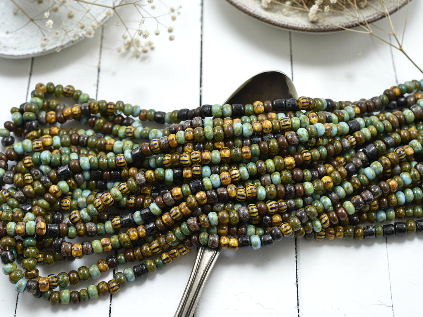 5/0 Aged Savannah Striped Picasso Mix Seed Beads (19" Strand)
