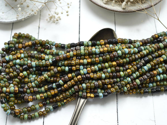 5/0 Aged Savannah Striped Picasso Mix Seed Beads (19" Strand)