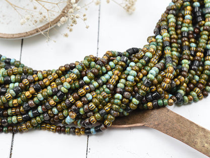 5/0 Aged Savannah Striped Picasso Mix Seed Beads (19" Strand)