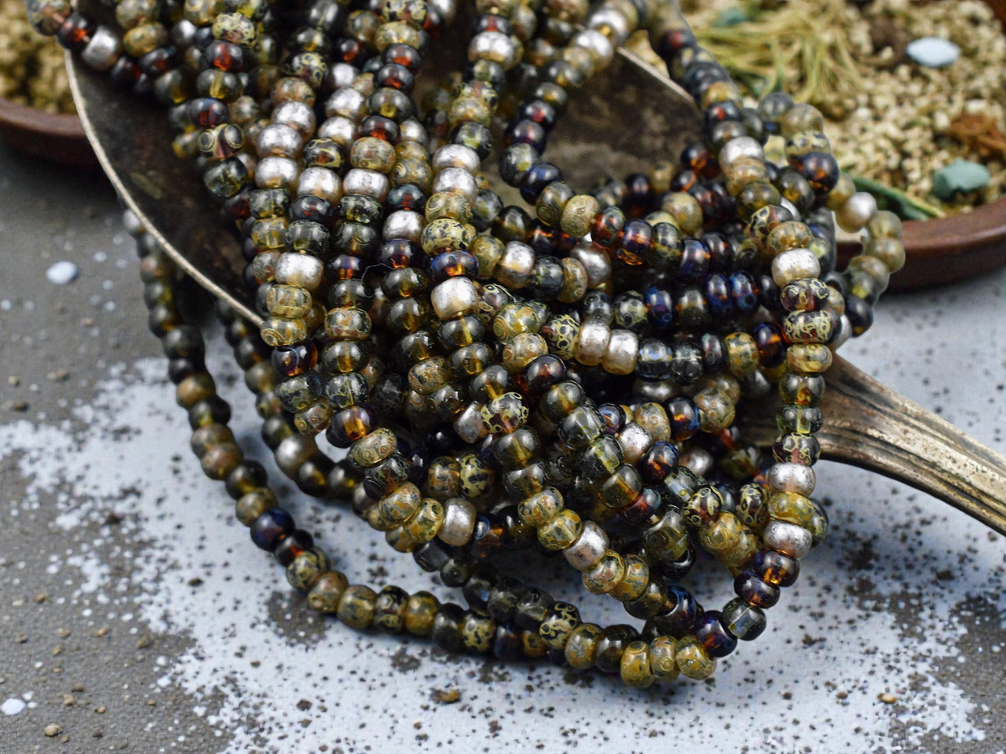 6/0 Aged Honeycomb Picasso Mix Seed Beads (20" Strand)