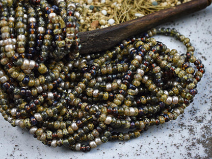 6/0 Aged Honeycomb Picasso Mix Seed Beads (20" Strand)