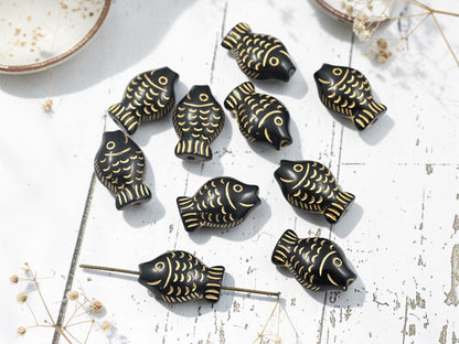 *10* 22x14x9mm Gilded Jet Black Acrylic Fish beads