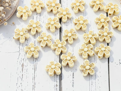 *15*16mm Gilded Ivory Acrylic Flower Beads
