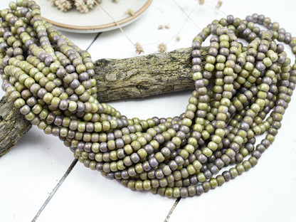 4/0 Aged Alabaster Picasso Mix Seed Beads (20" Strand)