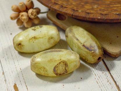 *10* 20x13mm Caramel Picasso Wedged Oval Beads