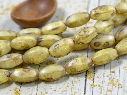 *10* 20x13mm Caramel Picasso Wedged Oval Beads