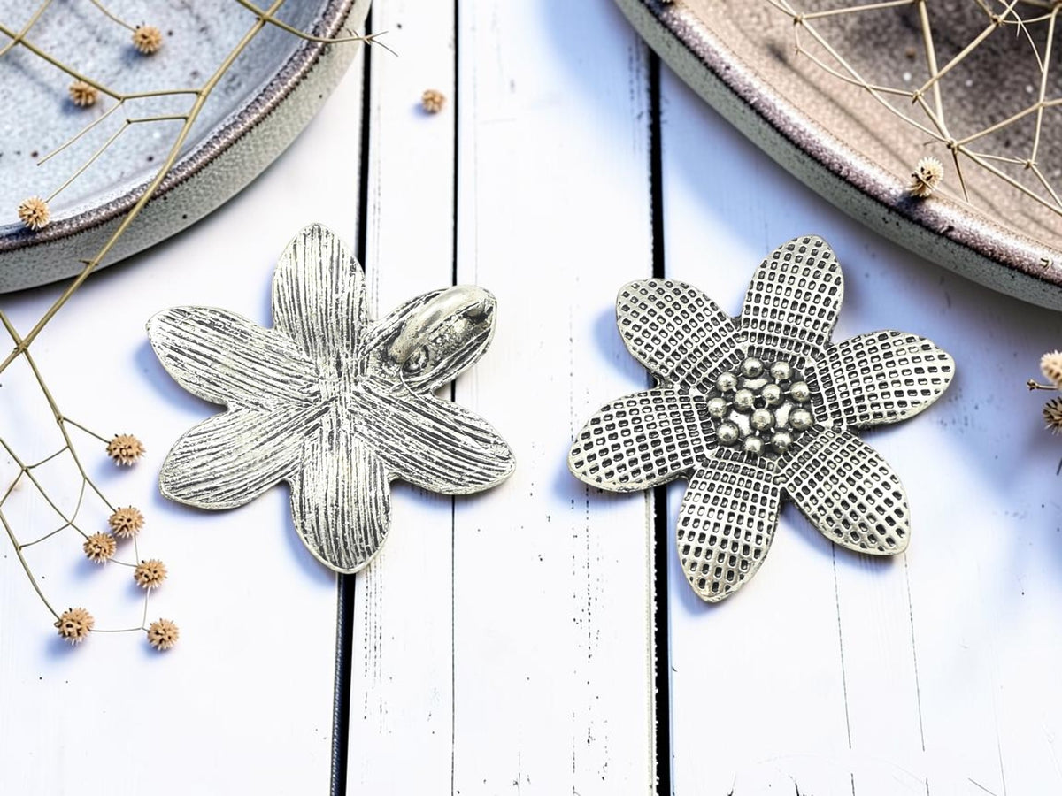 33mm Antique Silver Flower Pendants