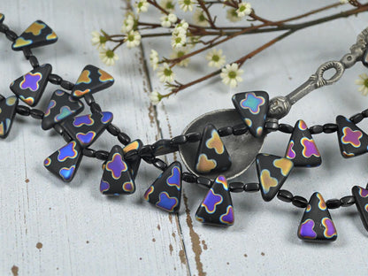 *12* 19x14mm Matte Jet Sliperit Top Drilled Triangle Beads