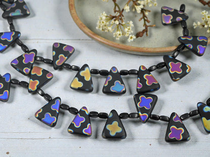 *12* 19x14mm Matte Jet Sliperit Top Drilled Triangle Beads