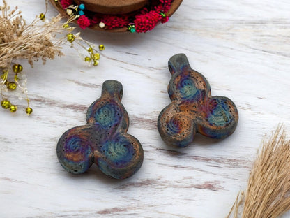 33x27mm Ceramic Matte Raku Celtic Knot Pendant